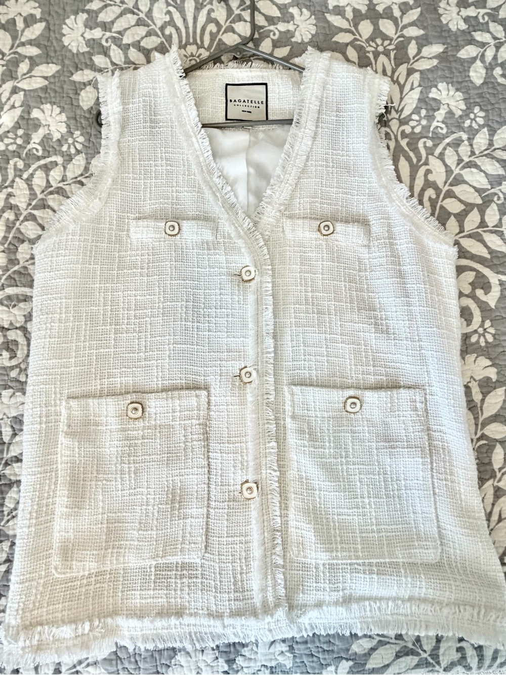 bagatelle Cream Tweed Sleeveless Vest with Front Pockets